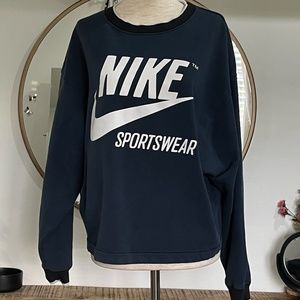 Nike Sportswear Crewneck Small